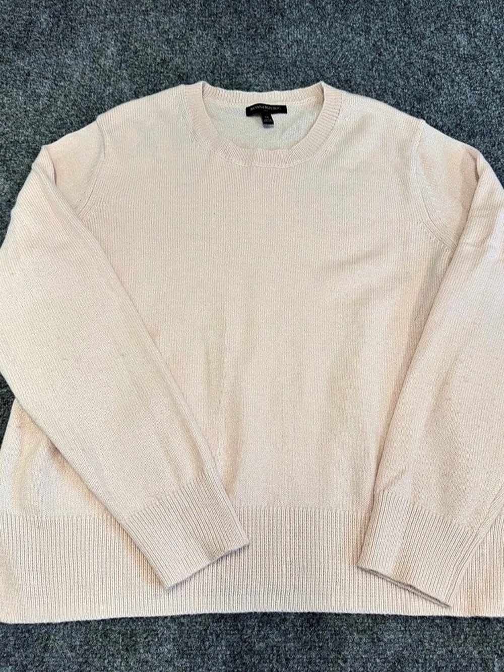 Banana Republic Crew Neck Knit Sweater in Cream XL